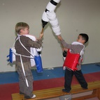 10/23/2009 - Eli swinging away.